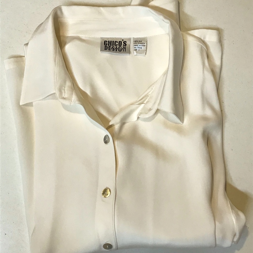 Chicos silk long sleeve button down shirt 14